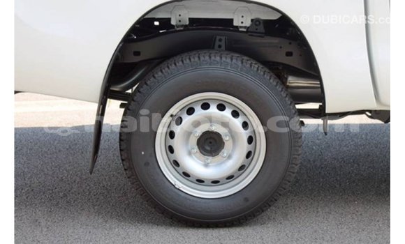Acheter Import Voiture Toyota Hilux Blanc à Import - Dubai, Artibonite Acheter Import Voiture Toyota Hilux Blanc à Import - Dubai, Artibonite