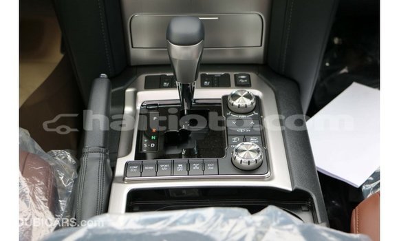 Acheter Import Voiture Toyota Land Cruiser Blanc à Import - Dubai, Artibonite Acheter Import Voiture Toyota Land Cruiser Blanc à Import - Dubai, Artibonite