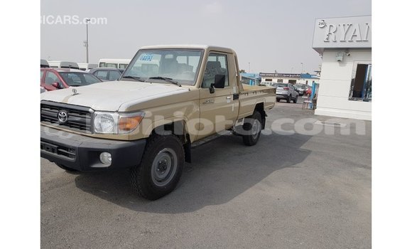 Acheter Import Voiture Toyota Land Cruiser Beige à Import - Dubai, Artibonite Acheter Import Voiture Toyota Land Cruiser Beige à Import - Dubai, Artibonite