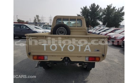 Acheter Import Voiture Toyota Land Cruiser Beige à Import - Dubai, Artibonite Acheter Import Voiture Toyota Land Cruiser Beige à Import - Dubai, Artibonite