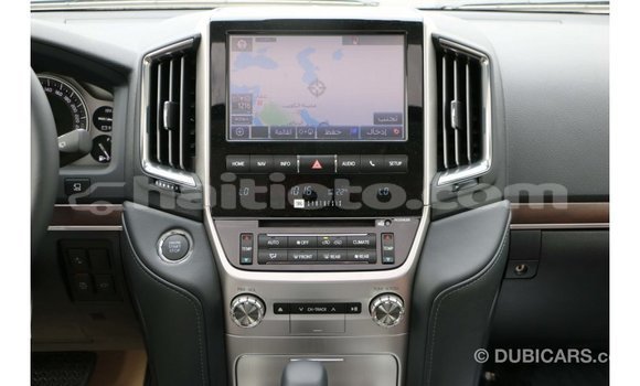 Acheter Import Voiture Toyota Land Cruiser Blanc à Import - Dubai, Artibonite Acheter Import Voiture Toyota Land Cruiser Blanc à Import - Dubai, Artibonite