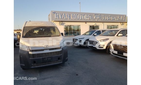 Acheter Import Voiture Toyota Hiace Blanc à Import - Dubai, Artibonite Acheter Import Voiture Toyota Hiace Blanc à Import - Dubai, Artibonite