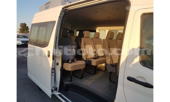 Acheter Import Voiture Toyota Hiace Blanc à Import - Dubai, Artibonite Acheter Import Voiture Toyota Hiace Blanc à Import - Dubai, Artibonite