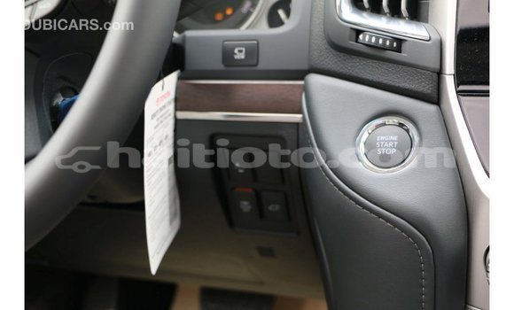 Acheter Import Voiture Toyota Land Cruiser Blanc à Import - Dubai, Artibonite Acheter Import Voiture Toyota Land Cruiser Blanc à Import - Dubai, Artibonite