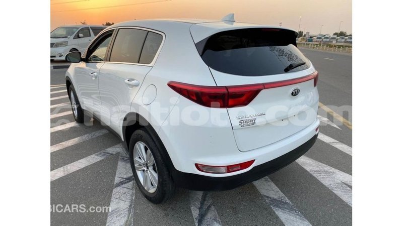 Big with watermark kia sportage artibonite import dubai 2747