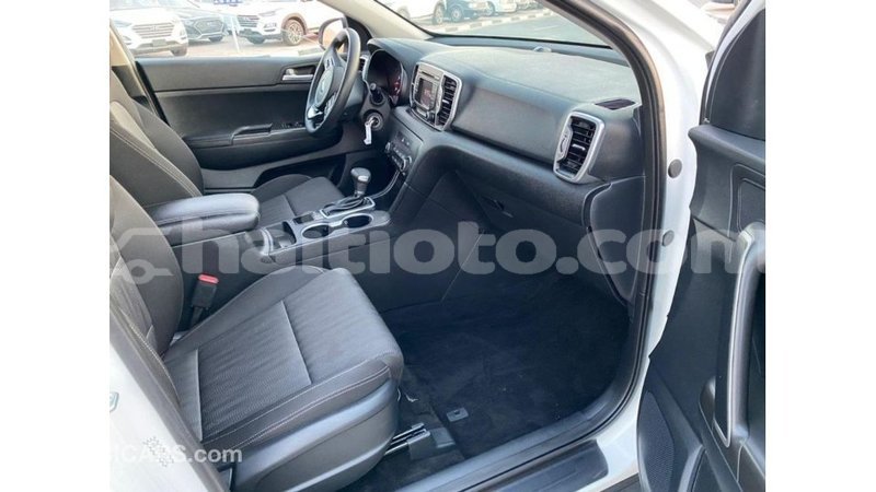Big with watermark kia sportage artibonite import dubai 2747