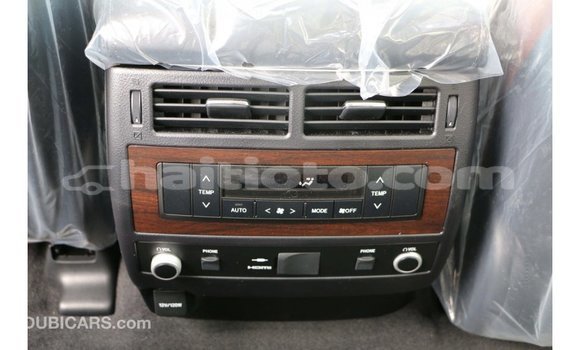 Acheter Import Voiture Toyota Land Cruiser Blanc à Import - Dubai, Artibonite Acheter Import Voiture Toyota Land Cruiser Blanc à Import - Dubai, Artibonite