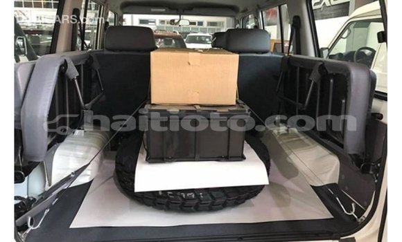 Buy Import Toyota Land Cruiser White Car in Import - Dubai in Artibonite Buy Import Toyota Land Cruiser White Car in Import - Dubai in Artibonite