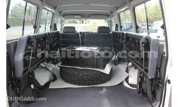 Buy Import Toyota Land Cruiser White Car in Import - Dubai in Artibonite Buy Import Toyota Land Cruiser White Car in Import - Dubai in Artibonite