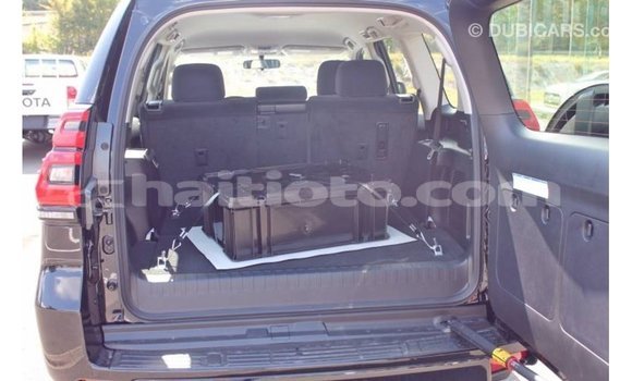 Buy Import Toyota Hilux Black Car in Import - Dubai in Artibonite Buy Import Toyota Hilux Black Car in Import - Dubai in Artibonite