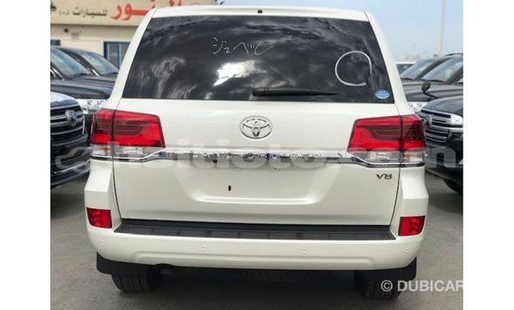Acheter Import Voiture Toyota Land Cruiser Blanc à Import - Dubai, Artibonite Acheter Import Voiture Toyota Land Cruiser Blanc à Import - Dubai, Artibonite