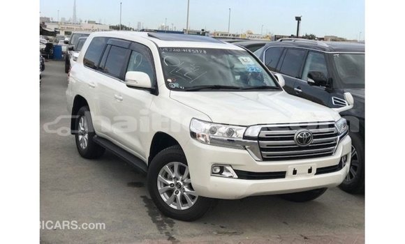 Acheter Import Voiture Toyota Land Cruiser Blanc à Import - Dubai, Artibonite Acheter Import Voiture Toyota Land Cruiser Blanc à Import - Dubai, Artibonite