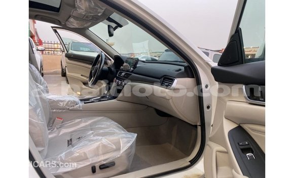 Acheter Import Voiture Honda Accord Blanc à Import - Dubai, Artibonite Acheter Import Voiture Honda Accord Blanc à Import - Dubai, Artibonite
