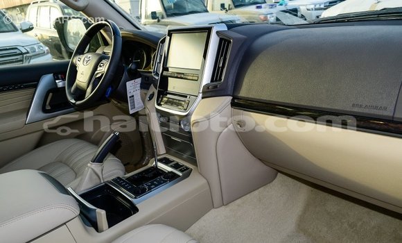 Acheter Import Voiture Toyota Land Cruiser Noir à Import - Dubai, Artibonite Acheter Import Voiture Toyota Land Cruiser Noir à Import - Dubai, Artibonite
