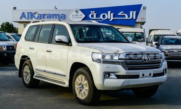 Acheter Import Voiture Toyota Land Cruiser Blanc à Import - Dubai, Artibonite Acheter Import Voiture Toyota Land Cruiser Blanc à Import - Dubai, Artibonite