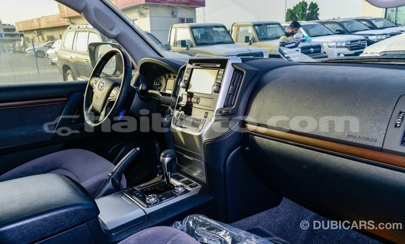 Acheter Import Voiture Toyota Land Cruiser Blanc à Import - Dubai, Artibonite Acheter Import Voiture Toyota Land Cruiser Blanc à Import - Dubai, Artibonite