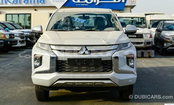 Acheter Import Voiture Mitsubishi L200 Blanc à Import - Dubai, Artibonite Acheter Import Voiture Mitsubishi L200 Blanc à Import - Dubai, Artibonite
