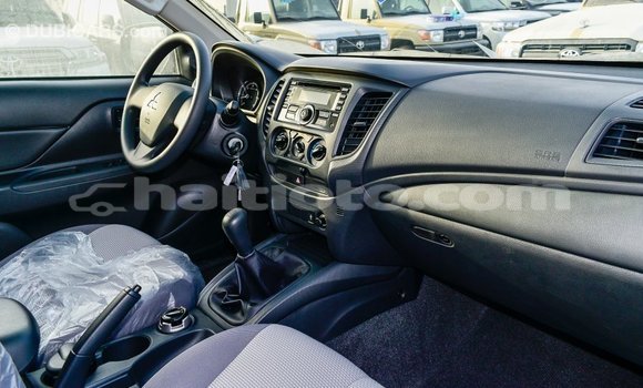 Acheter Import Voiture Mitsubishi L200 Blanc à Import - Dubai, Artibonite Acheter Import Voiture Mitsubishi L200 Blanc à Import - Dubai, Artibonite