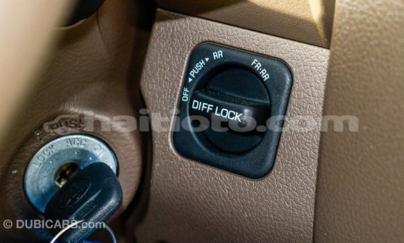 Acheter Import Voiture Toyota Land Cruiser Beige à Import - Dubai, Artibonite Acheter Import Voiture Toyota Land Cruiser Beige à Import - Dubai, Artibonite
