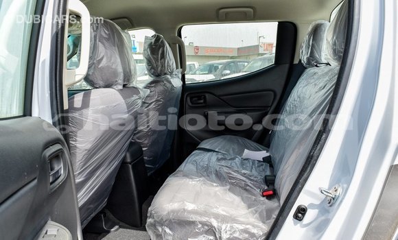 Acheter Import Voiture Mitsubishi L200 Blanc à Import - Dubai, Artibonite Acheter Import Voiture Mitsubishi L200 Blanc à Import - Dubai, Artibonite