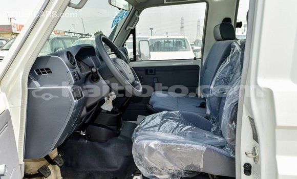 Acheter Import Voiture Toyota Land Cruiser Blanc à Import - Dubai, Artibonite Acheter Import Voiture Toyota Land Cruiser Blanc à Import - Dubai, Artibonite