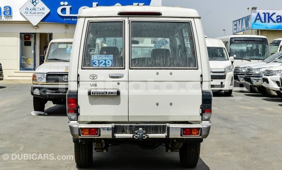 Acheter Import Voiture Toyota Land Cruiser Blanc à Import - Dubai, Artibonite Acheter Import Voiture Toyota Land Cruiser Blanc à Import - Dubai, Artibonite
