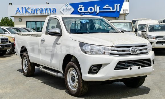 Acheter Import Voiture Toyota Hilux Blanc à Import - Dubai, Artibonite Acheter Import Voiture Toyota Hilux Blanc à Import - Dubai, Artibonite