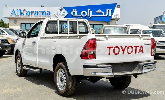 Acheter Import Voiture Toyota Hilux Blanc à Import - Dubai, Artibonite Acheter Import Voiture Toyota Hilux Blanc à Import - Dubai, Artibonite