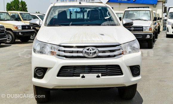 Acheter Import Voiture Toyota Hilux Blanc à Import - Dubai, Artibonite Acheter Import Voiture Toyota Hilux Blanc à Import - Dubai, Artibonite