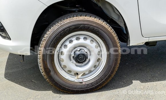 Acheter Import Voiture Toyota Hilux Blanc à Import - Dubai, Artibonite Acheter Import Voiture Toyota Hilux Blanc à Import - Dubai, Artibonite