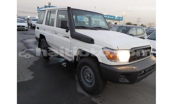 Acheter Import Voiture Toyota Land Cruiser Blanc à Import - Dubai, Artibonite Acheter Import Voiture Toyota Land Cruiser Blanc à Import - Dubai, Artibonite
