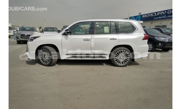 Acheter Import Voiture Lexus LX Blanc à Import - Dubai, Artibonite Acheter Import Voiture Lexus LX Blanc à Import - Dubai, Artibonite
