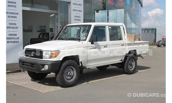 Acheter Import Voiture Toyota Land Cruiser Blanc à Import - Dubai, Artibonite Acheter Import Voiture Toyota Land Cruiser Blanc à Import - Dubai, Artibonite
