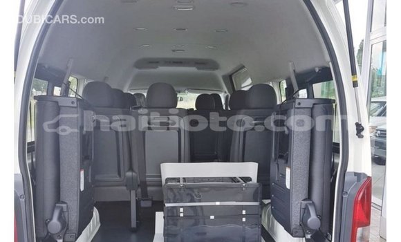 Acheter Import Voiture Toyota Hiace Blanc à Import - Dubai, Artibonite Acheter Import Voiture Toyota Hiace Blanc à Import - Dubai, Artibonite