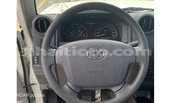 Buy Import Toyota Land Cruiser White Car in Import - Dubai in Artibonite Buy Import Toyota Land Cruiser White Car in Import - Dubai in Artibonite