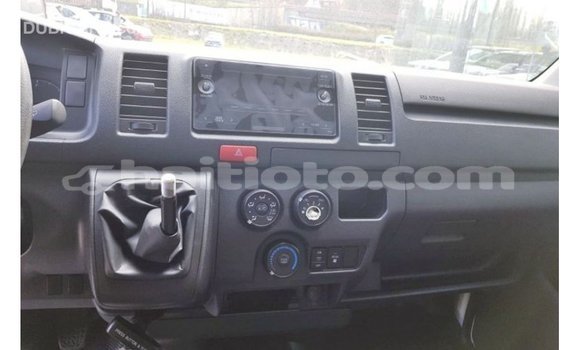 Buy Import Toyota Hiace White Car in Import - Dubai in Artibonite Buy Import Toyota Hiace White Car in Import - Dubai in Artibonite