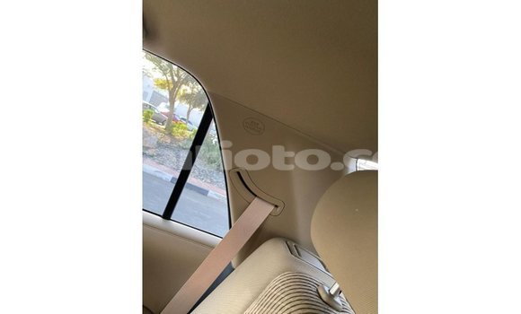 Acheter Import Voiture Toyota 4Runner Blanc à Import - Dubai, Artibonite Acheter Import Voiture Toyota 4Runner Blanc à Import - Dubai, Artibonite