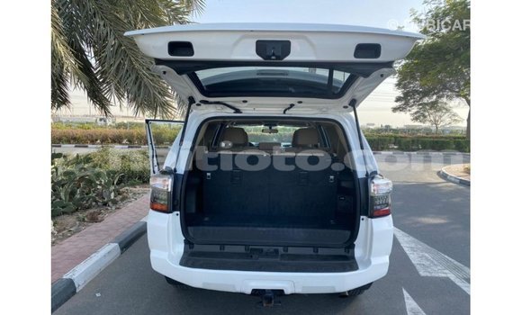 Acheter Import Voiture Toyota 4Runner Blanc à Import - Dubai, Artibonite Acheter Import Voiture Toyota 4Runner Blanc à Import - Dubai, Artibonite