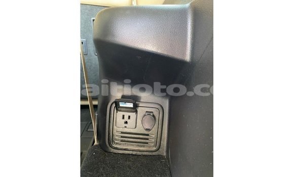 Acheter Import Voiture Toyota 4Runner Blanc à Import - Dubai, Artibonite Acheter Import Voiture Toyota 4Runner Blanc à Import - Dubai, Artibonite