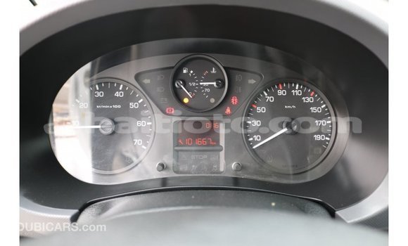Acheter Import Voiture Peugeot Partner Blanc à Import - Dubai, Artibonite