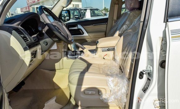 Acheter Import Voiture Toyota Land Cruiser Blanc à Import - Dubai, Artibonite Acheter Import Voiture Toyota Land Cruiser Blanc à Import - Dubai, Artibonite