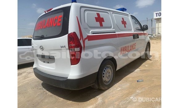 Acheter Import Voiture Hyundai Accent Blanc à Import - Dubai, Artibonite Acheter Import Voiture Hyundai Accent Blanc à Import - Dubai, Artibonite