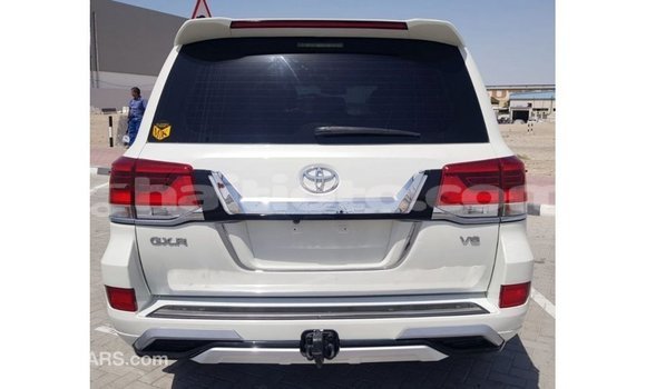 Acheter Import Voiture Toyota Land Cruiser Blanc à Import - Dubai, Artibonite Acheter Import Voiture Toyota Land Cruiser Blanc à Import - Dubai, Artibonite