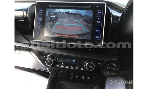 Acheter Import Voiture Toyota Hilux Autre à Import - Dubai, Artibonite Acheter Import Voiture Toyota Hilux Autre à Import - Dubai, Artibonite