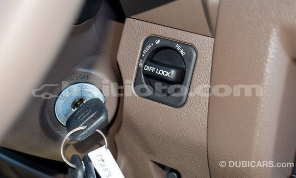 Acheter Import Voiture Toyota Land Cruiser Beige à Import - Dubai, Artibonite Acheter Import Voiture Toyota Land Cruiser Beige à Import - Dubai, Artibonite