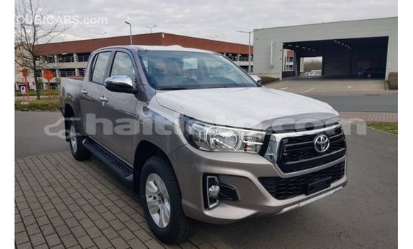 Buy Import Toyota Hilux Other Car in Import - Dubai in Artibonite Buy Import Toyota Hilux Other Car in Import - Dubai in Artibonite
