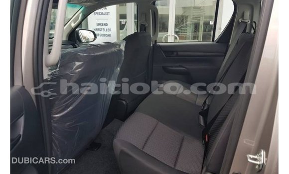 Buy Import Toyota Hilux Other Car in Import - Dubai in Artibonite Buy Import Toyota Hilux Other Car in Import - Dubai in Artibonite