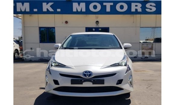 Acheter Import Voiture Toyota Prius Blanc à Import - Dubai, Artibonite Acheter Import Voiture Toyota Prius Blanc à Import - Dubai, Artibonite