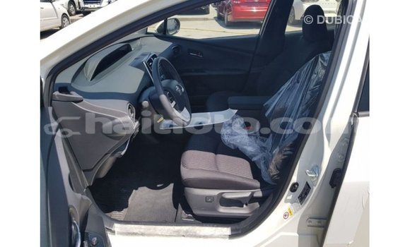 Acheter Import Voiture Toyota Prius Blanc à Import - Dubai, Artibonite Acheter Import Voiture Toyota Prius Blanc à Import - Dubai, Artibonite