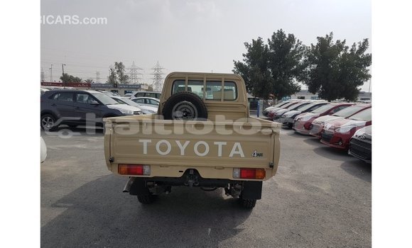 Acheter Import Voiture Toyota Land Cruiser Beige à Import - Dubai, Artibonite Acheter Import Voiture Toyota Land Cruiser Beige à Import - Dubai, Artibonite